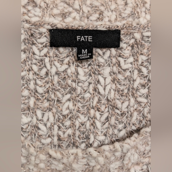 🤍 FATE Two-Tone Ivory Beige Chunky Knit Pullover Sweater - Size M Women's - Picture 7 of 7